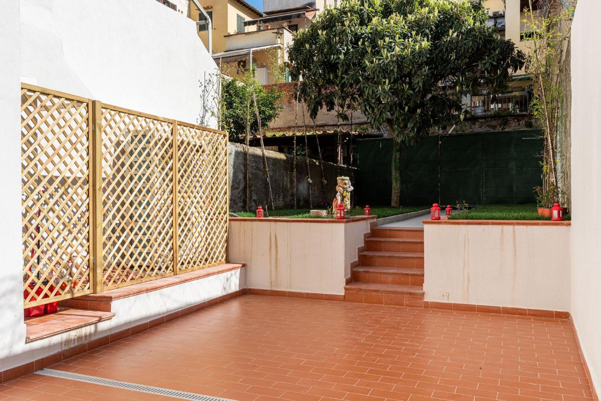 Unyca - Palazzo Dell'albero *